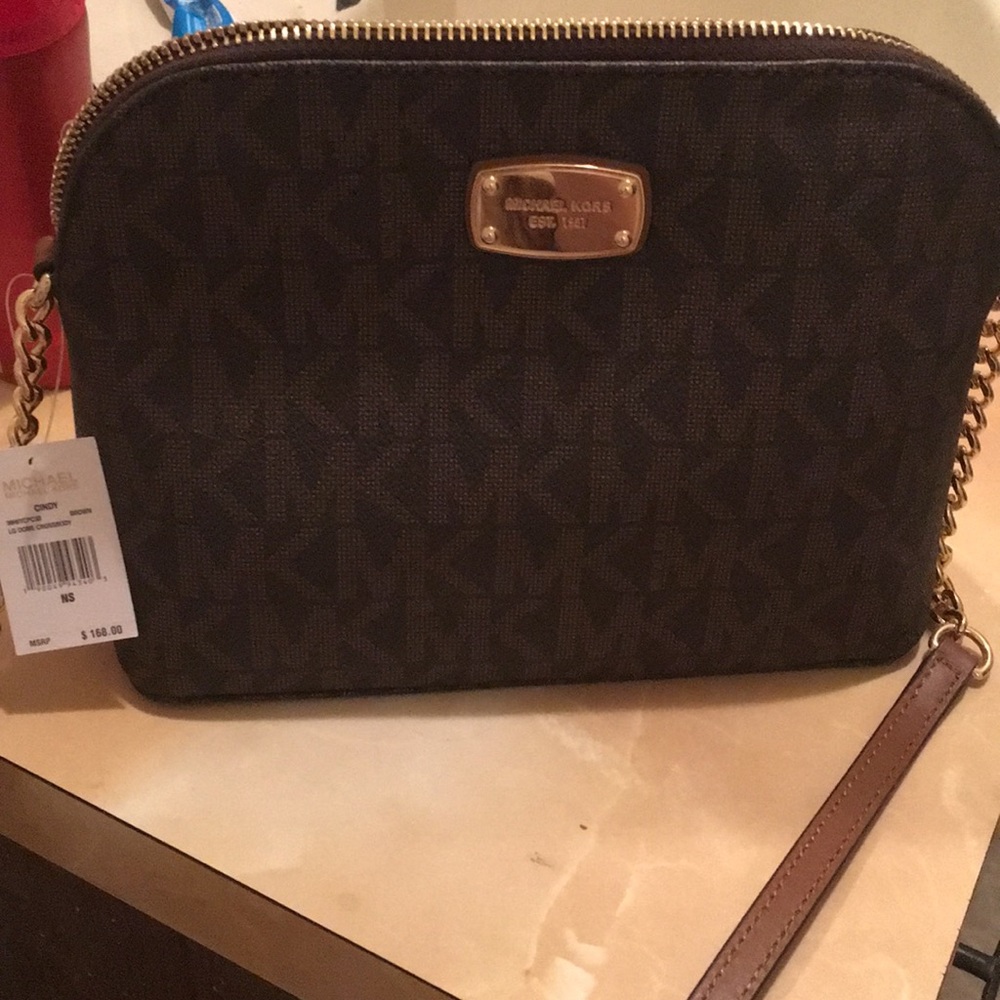 Michael Kors “Cindy”